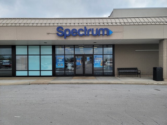 More Photos Of 1107-1125 S Main St, Bowling Green Unknown For Lease