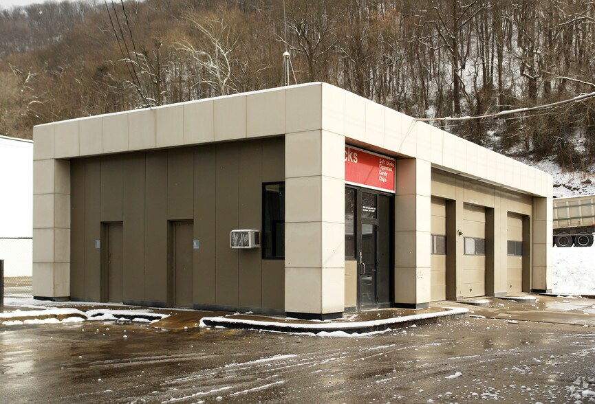 Primary Photo Of 4920 Kanawha Blvd E, Charleston Auto Repair For Lease