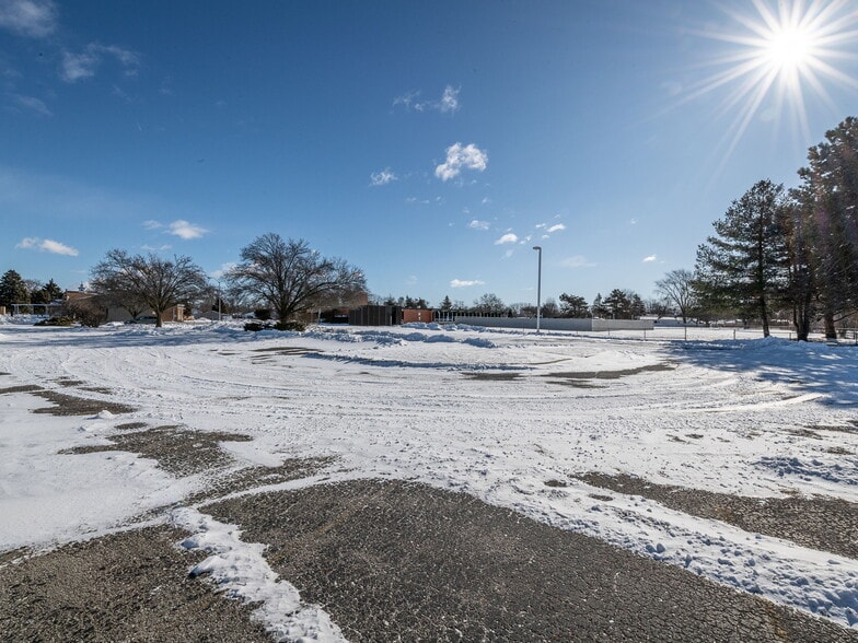 More Photos Of 2400 N Dixie Hwy, Monroe Serviced Offices For Sale