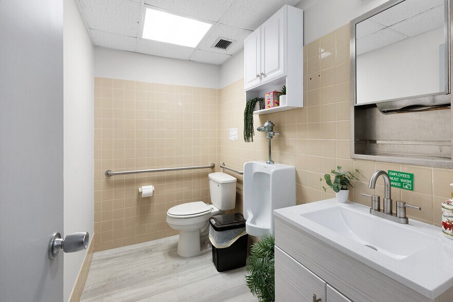 More Photos Of , Fort Myers Office For Sale