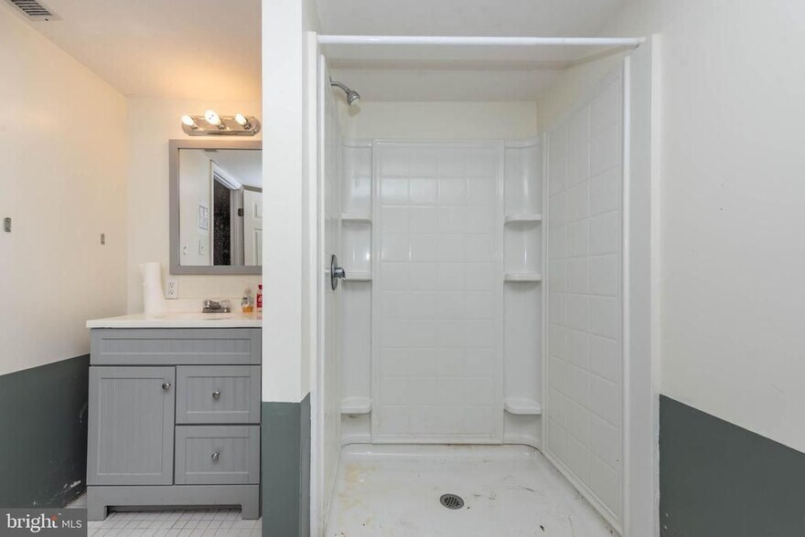 More Photos Of 4155 Glen Park Rd, Nottingham Office For Sale