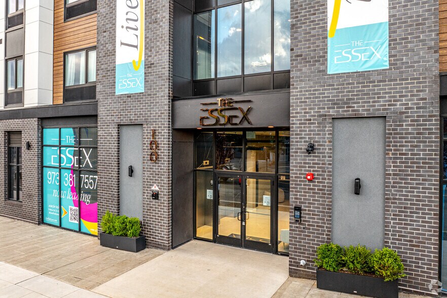 More Photos Of 102 Washington Ave, Belleville Apartments For Lease