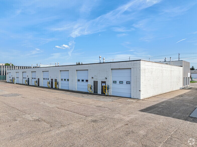 More Photos Of 8708-8722 51 Av NW, Edmonton Unknown For Lease