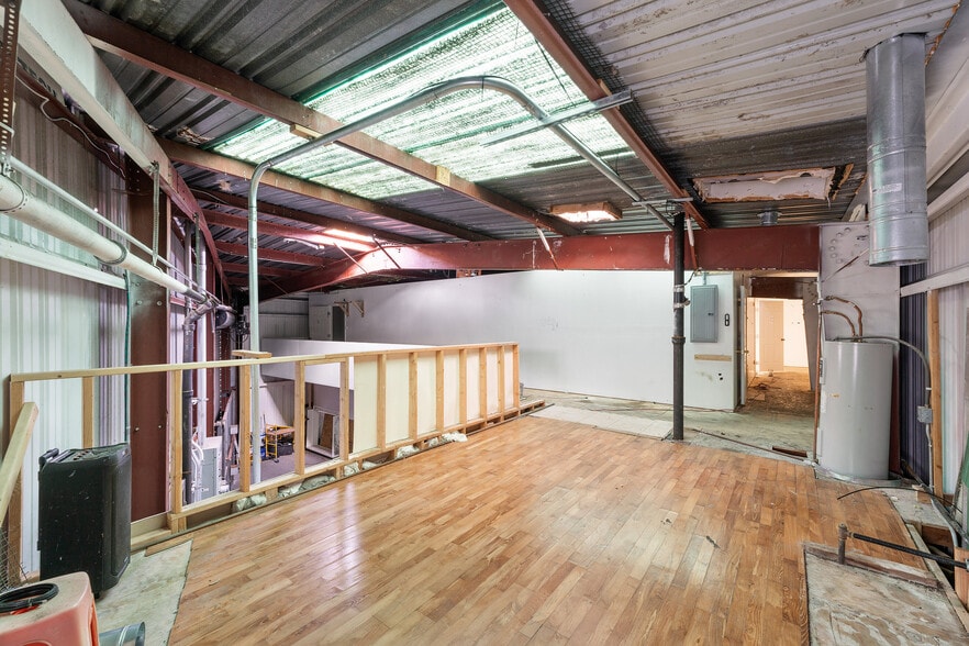 More Photos Of 57 Loomis St, San Francisco Warehouse For Lease