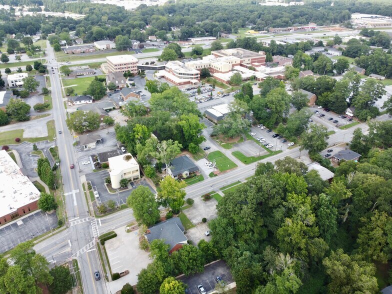 More Photos Of 3218 Mill St, Covington Medical For Sale