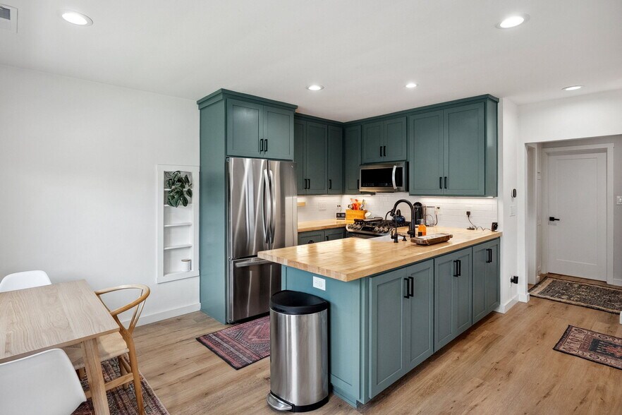 More Photos Of 4852 S Centinela Ave, Los Angeles Multifamily For Sale