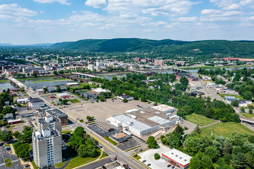 More Photos Of 299 S Main St, Elmira Freestanding For Lease