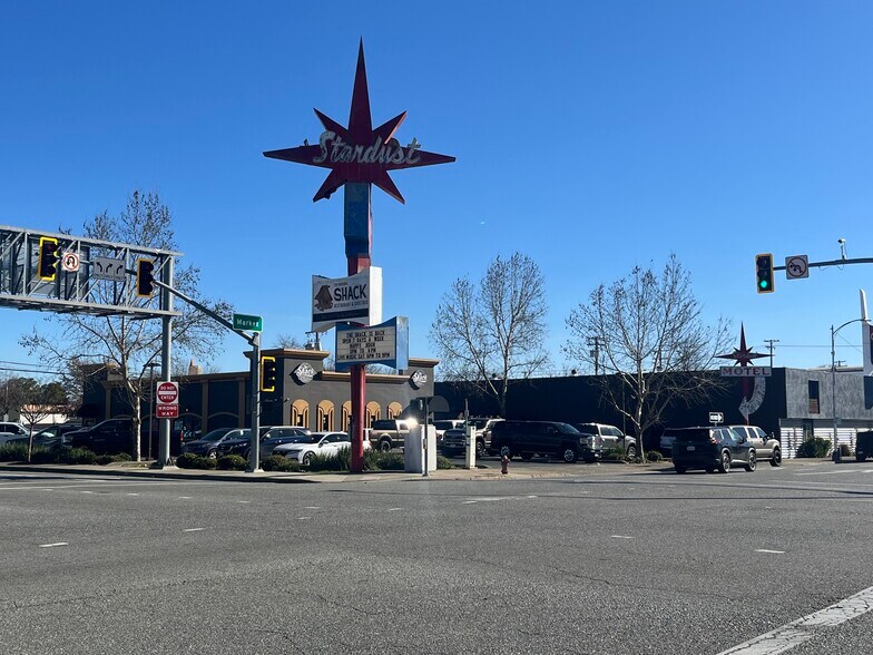 More Photos Of 1201 Market St, Redding Restaurant For Sale