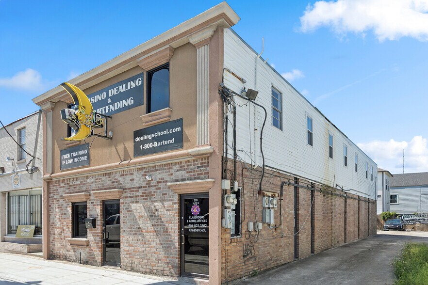 Primary Photo Of 209 N Broad St, New Orleans Office For Sale
