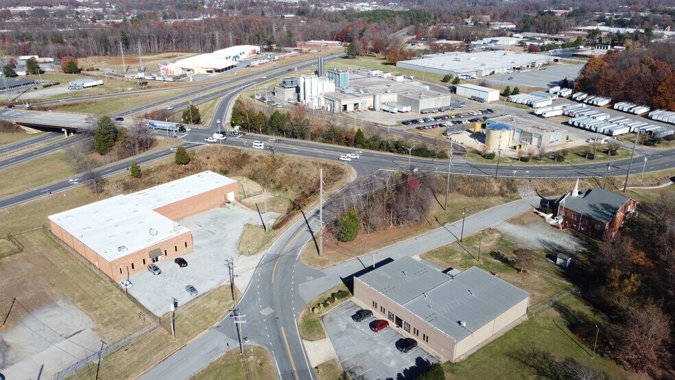 More Photos Of 2501 Mendenhall Rd, High Point Warehouse For Lease