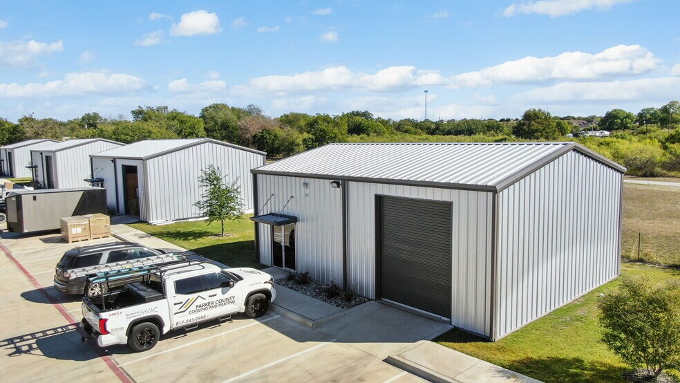 More Photos Of 1507 Ranger Hwy, Weatherford Warehouse For Lease