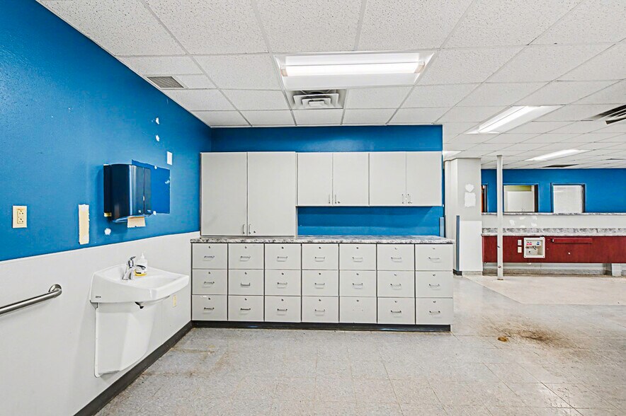 More Photos Of 2906 Washington Blvd, Belpre Medical For Sale