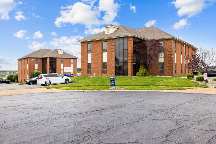 More Photos Of 4191 Crescent Dr, Saint Louis Medical For Lease
