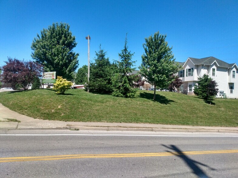 More Photos Of 3800 E McCracken Way, Bloomington Apartments For Sale