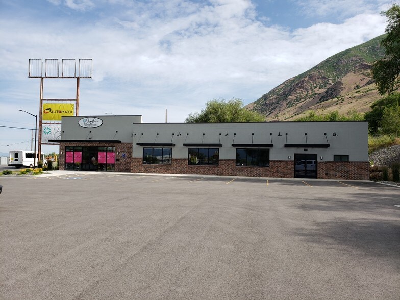More Photos Of 1480 N Main St, Springville General Retail For Lease