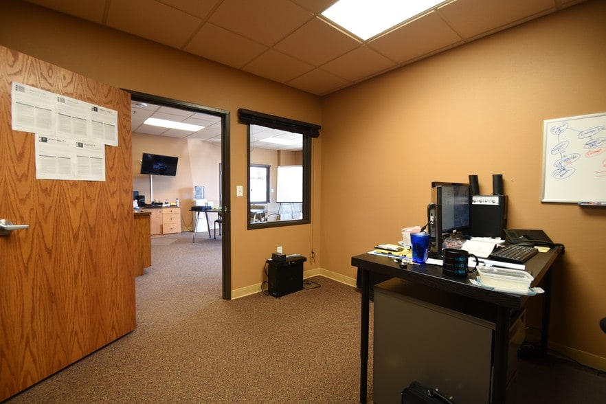 More Photos Of 4225 38th St S, Fargo Office For Lease