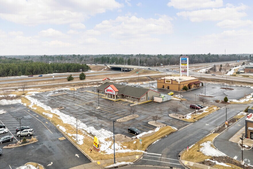 More Photos Of 1400 Commerce Pl, Plover General Retail For Sale