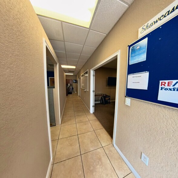 More Photos Of 126 N Us-27/441, Lady Lake Office For Lease
