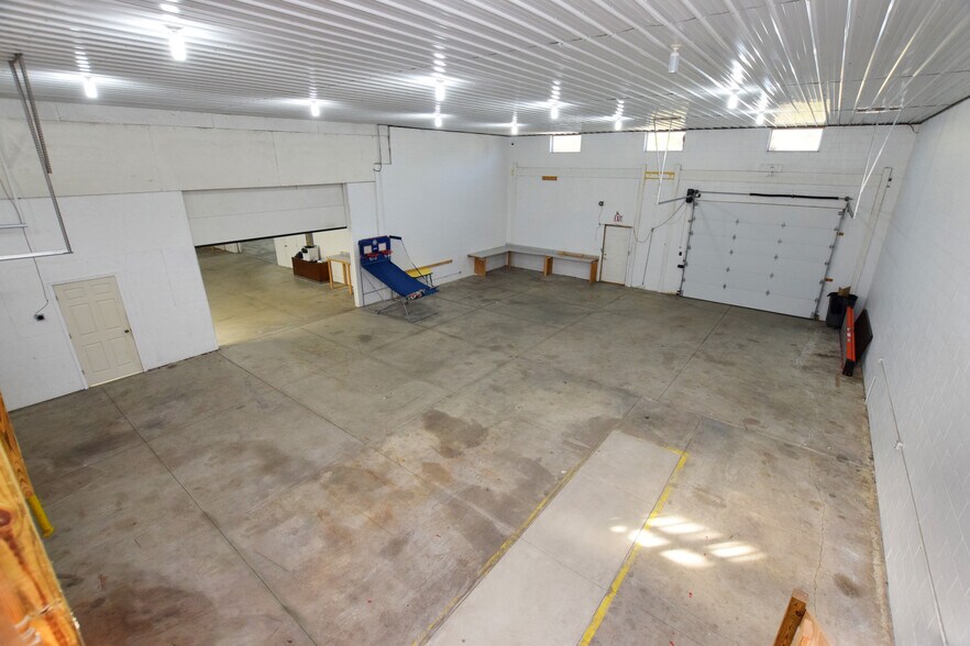 More Photos Of 5488 Richfield Rd, Flint Warehouse For Sale