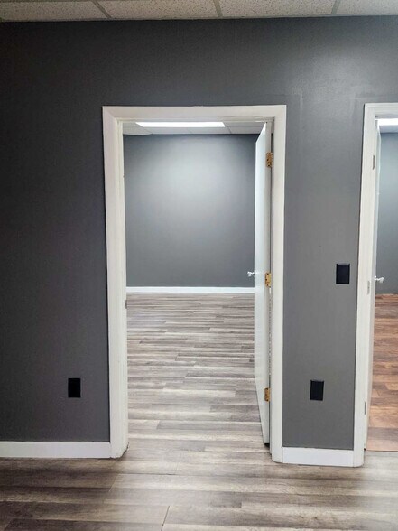 More Photos Of 4663 Franchise St, North Charleston Flex For Lease