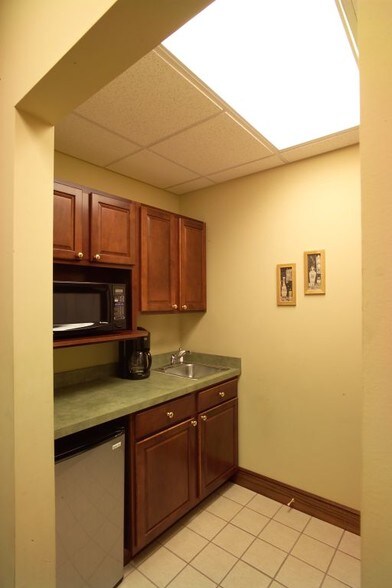 More Photos Of 191-207 Telluride St, Brighton Office For Lease