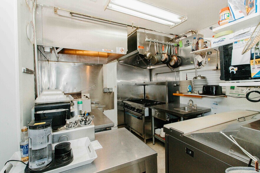 More Photos Of 807 Main St, Ouray Flex For Sale