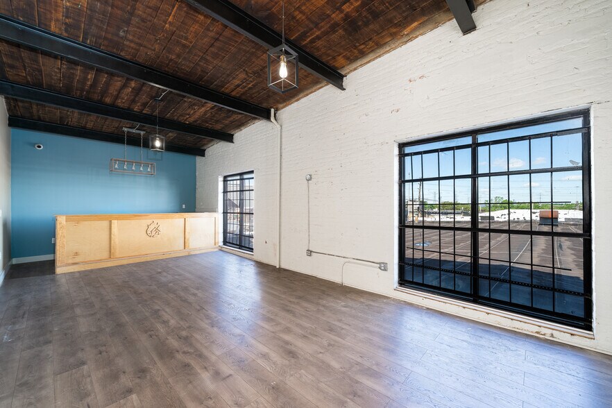More Photos Of 11 Western Ave, Jersey City Warehouse For Lease