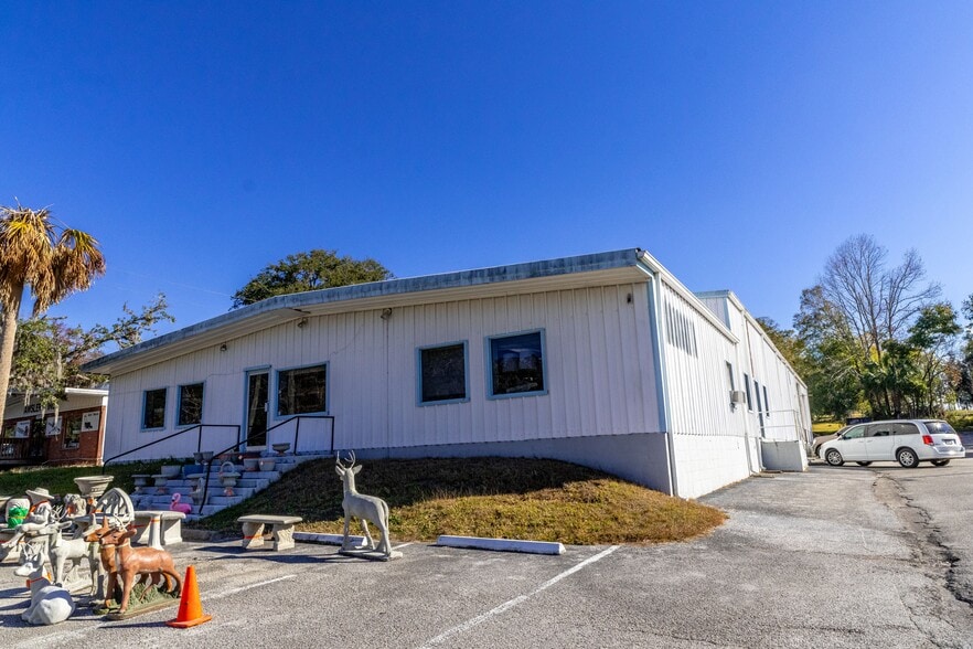 More Photos Of 1350 Ponce De Leon Blvd, Brooksville Warehouse For Sale