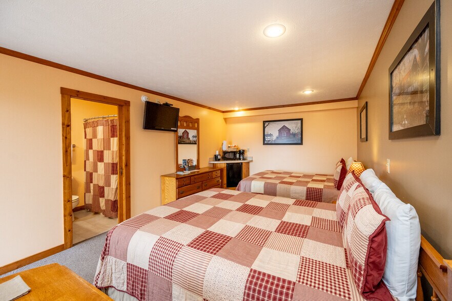 More Photos Of 17848 Garrett Hwy, Oakland Apartments For Sale