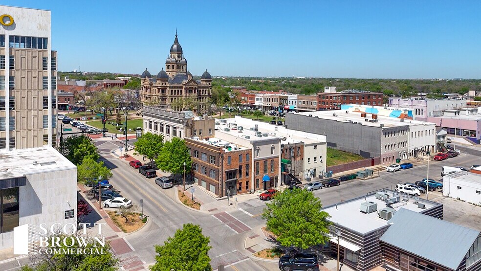 More Photos Of 101 N Austin St, Denton Loft Creative Space For Lease