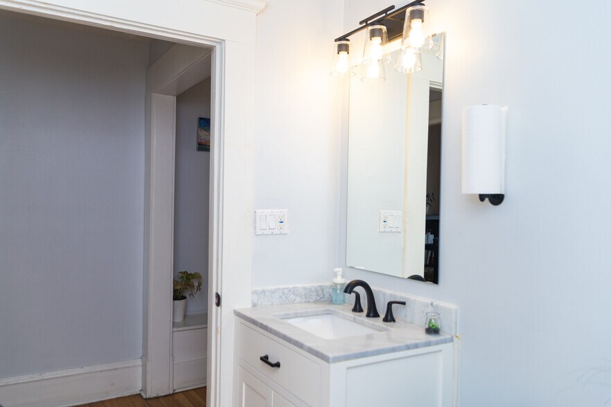 More Photos Of 531 E Lynwood St, Phoenix Office Residential For Sale