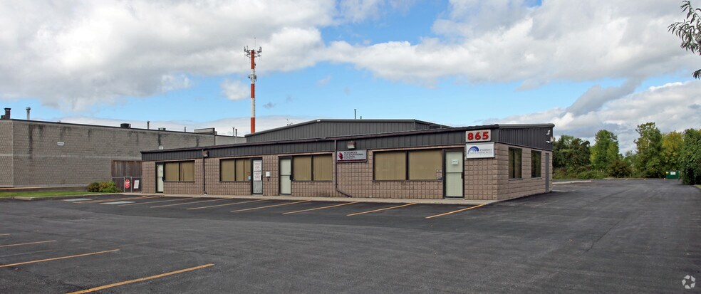 More Photos Of 865 Westney Rd S, Ajax Storefront Retail Office For Sale