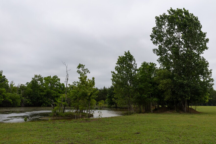 More Photos Of 9712 US Highway 31, Hope Hull Land For Sale