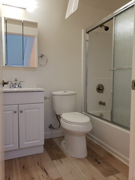 More Photos Of 517 N Harvard Blvd, Los Angeles Apartments For Sale