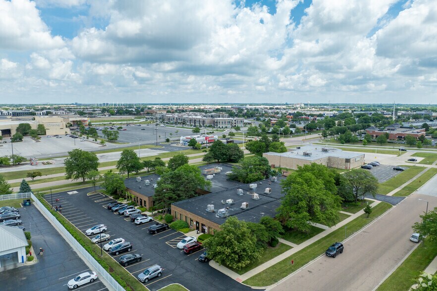 More Photos Of 4260 Westbrook Dr, Aurora Loft Creative Space For Lease