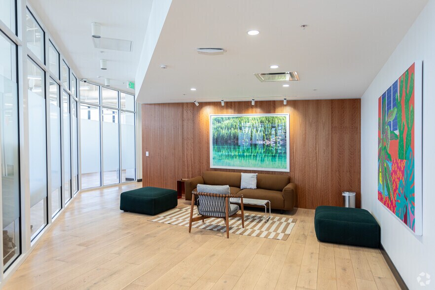 More Photos Of 250 E 200 S, Salt Lake City Coworking Space