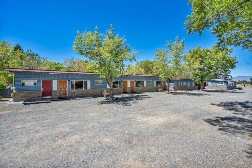 More Photos Of 107045 US Highway 395, Coleville Hotel For Sale