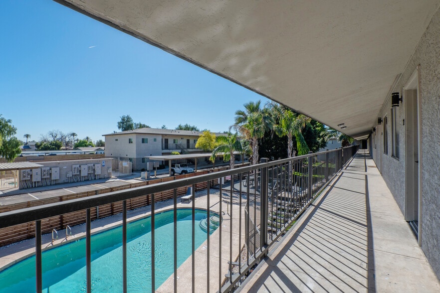 More Photos Of 2020 W Orangewood Ave, Phoenix Apartments For Sale