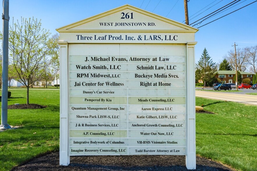 More Photos Of 261 W Johnstown Rd, Columbus Coworking Space