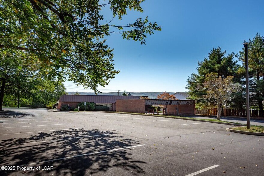 More Photos Of 14 N Main St, Plains Bank For Sale