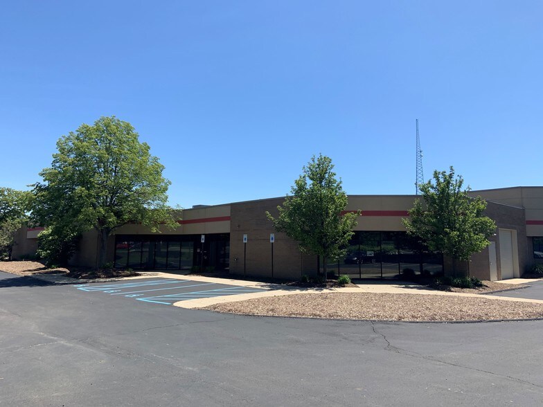 More Photos Of 38855 Hills Tech Dr, Farmington Hills Light Manufacturing For Lease
