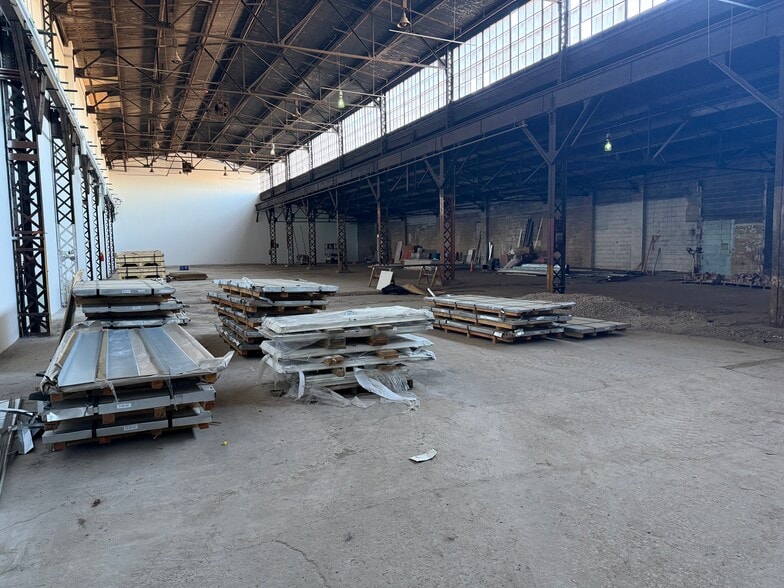 More Photos Of 1601 S Wolcott Ave, Chicago Warehouse For Lease
