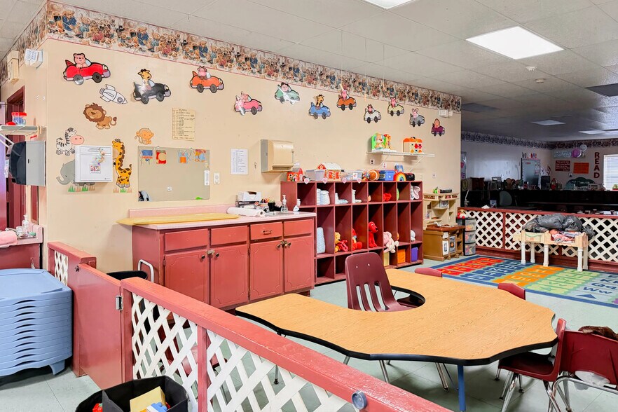 More Photos Of 15375 AL Highway 24, Moulton Daycare Center For Sale