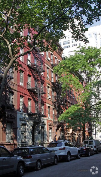 More Photos Of 518 E 83rd St, New York Apartments For Sale