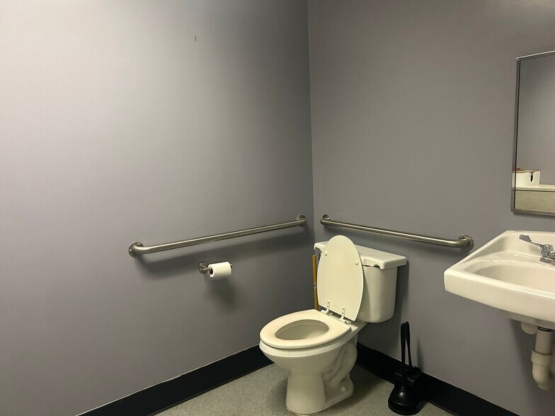 More Photos Of 1915-1919 E Colfax Ave, Denver Office For Sale