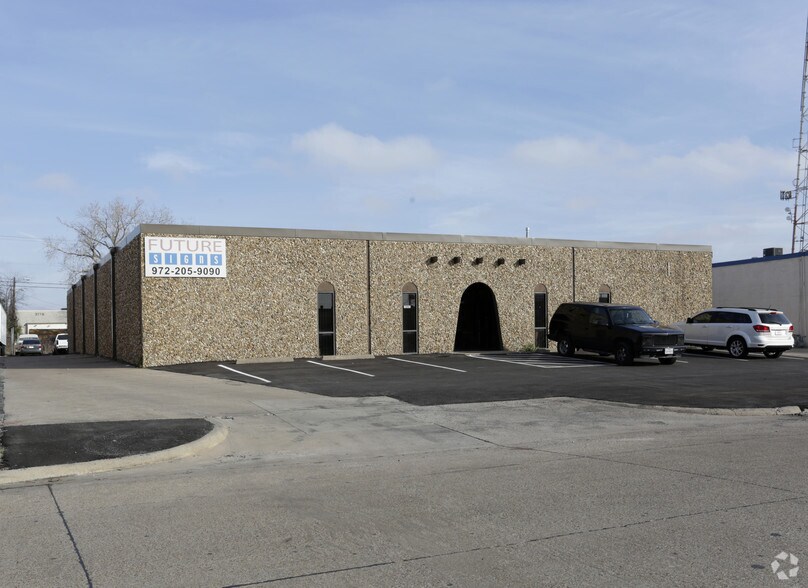 More Photos Of 3801-3803 Cavalier Dr, Garland Warehouse For Lease