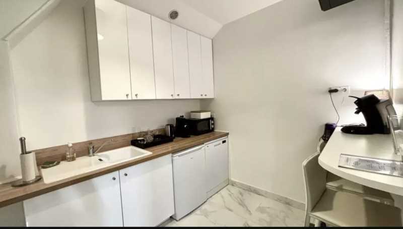 More Photos Of 50 Rue De Miromesnil, Paris Apartments For Sale