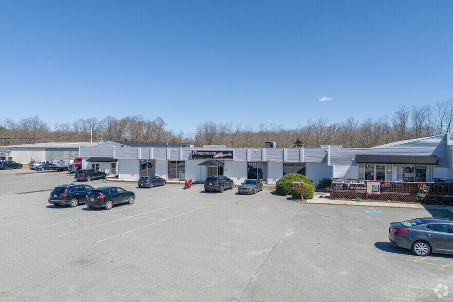 More Photos Of 2555 GAR Hwy, Swansea Showroom For Sale