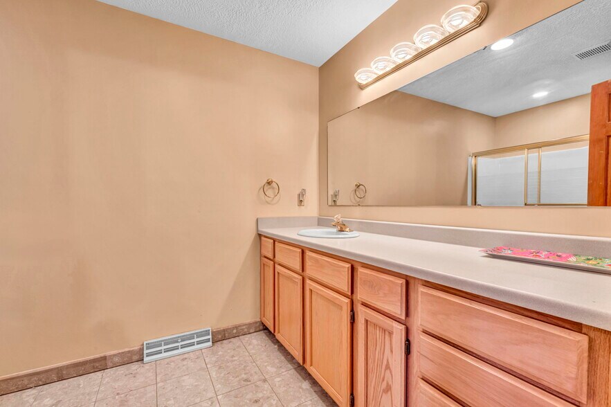 More Photos Of 16449 S Boone Rd, Columbia Station Specialty For Sale