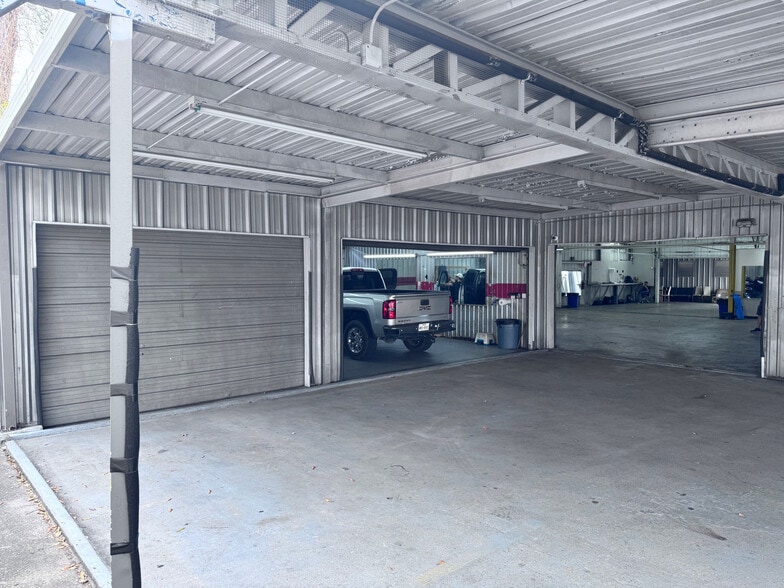 More Photos Of 1208 Gessner Rd, Houston Freestanding For Sale